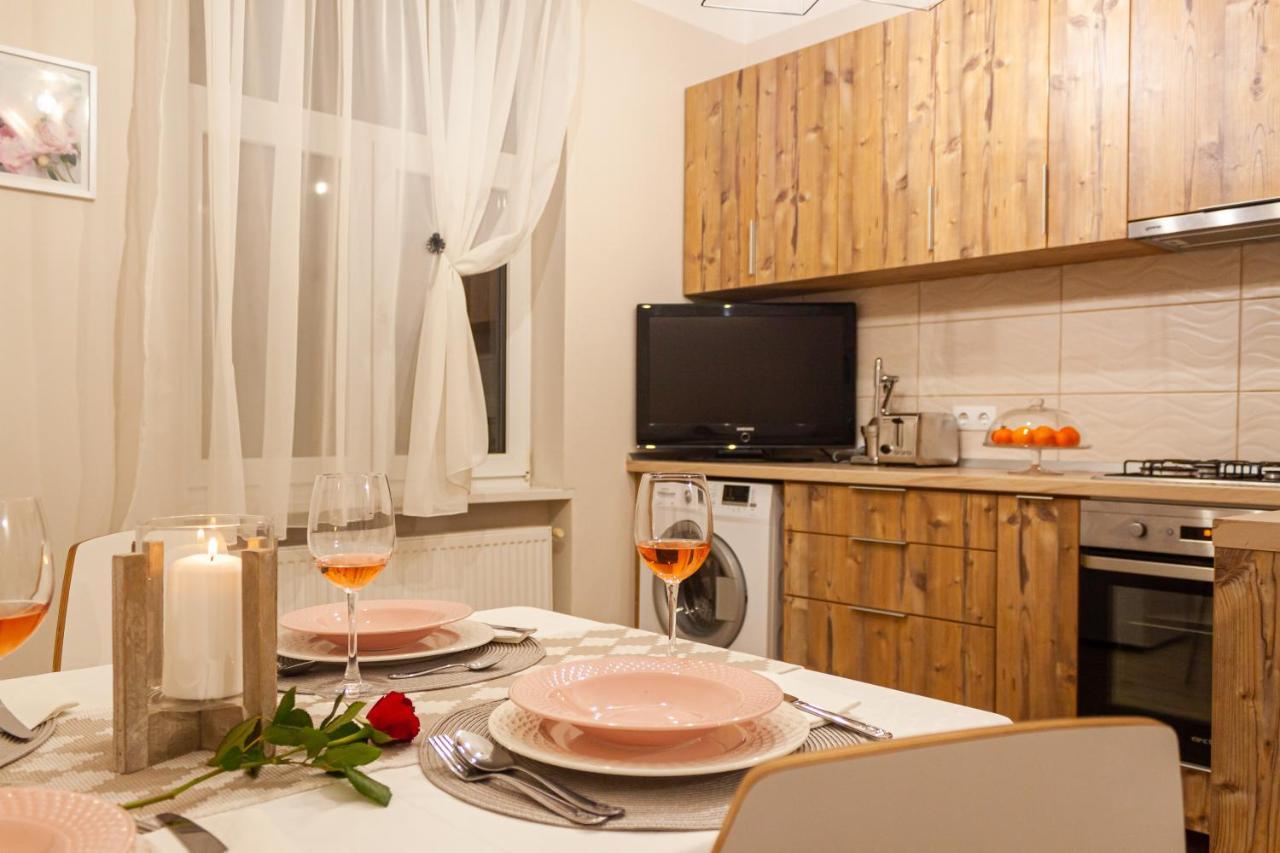 Cozy Family Apartments Braşov Esterno foto
